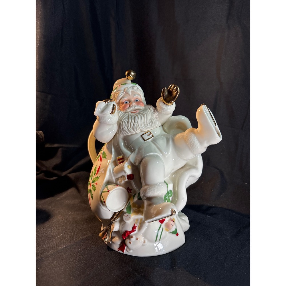 Lenox Holiday‎ Santa Collection Teapot Cream Holly Gold Accents Christmas